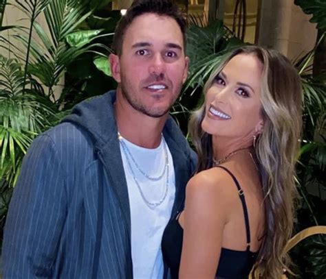 Brooks Koepkas fiancée Jena Sims strips down to。